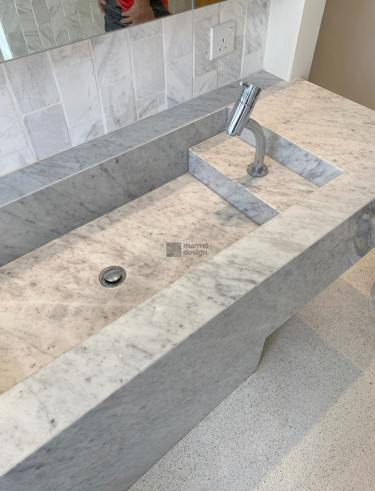 Bianco Carrara vanity basin (Top view)