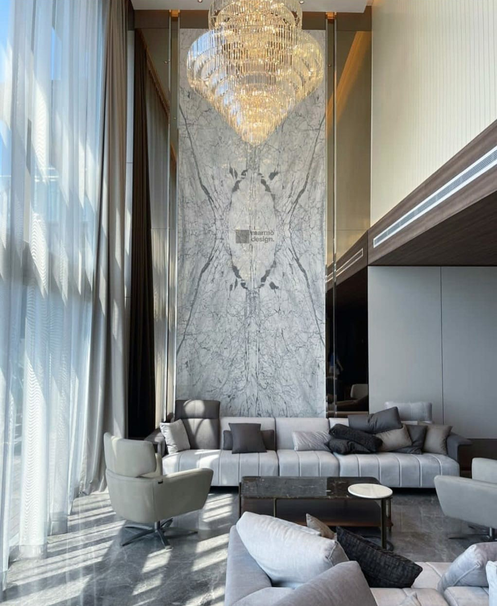 Statuaretto double volume feature wall