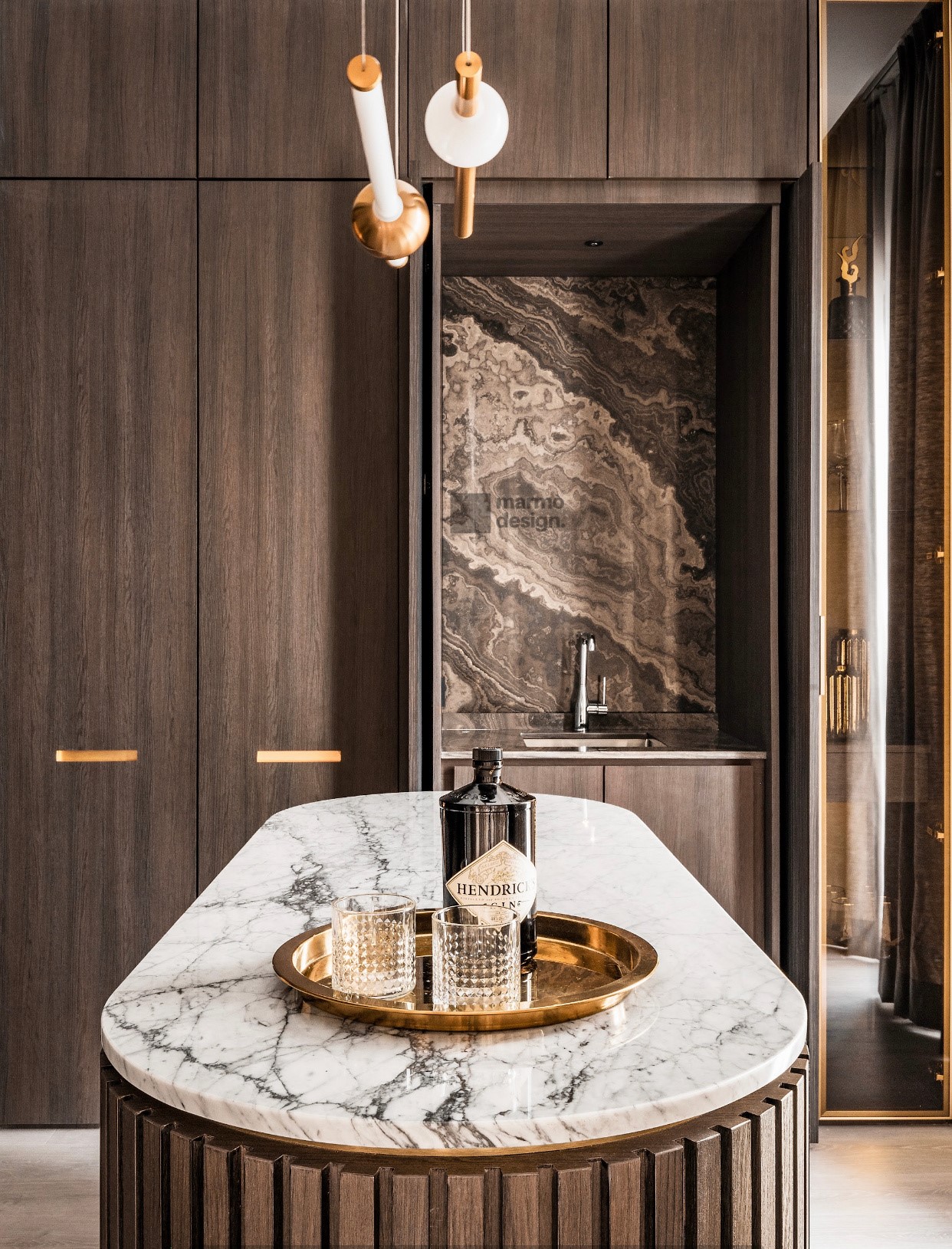 Bianco Carrara island top